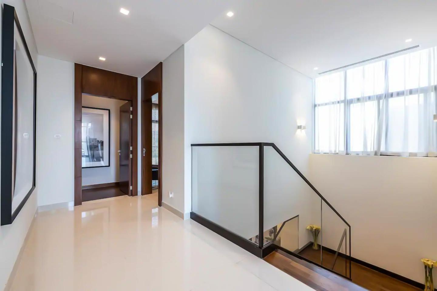 Damac Paramount Picadilly 5br Wmaids Dubai